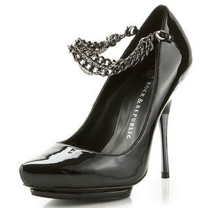 Rock & Republic Alayna Chain Heels.